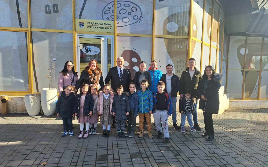 Првачићи из ПО Кукуље на завршној манифестацији “ Пишем писмо Дједу Мразу“